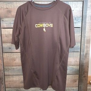 Men’s University of Wyoming Cowboys Medium Shirt